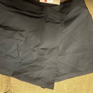 Nike DRI FIT Hi Rise Skort